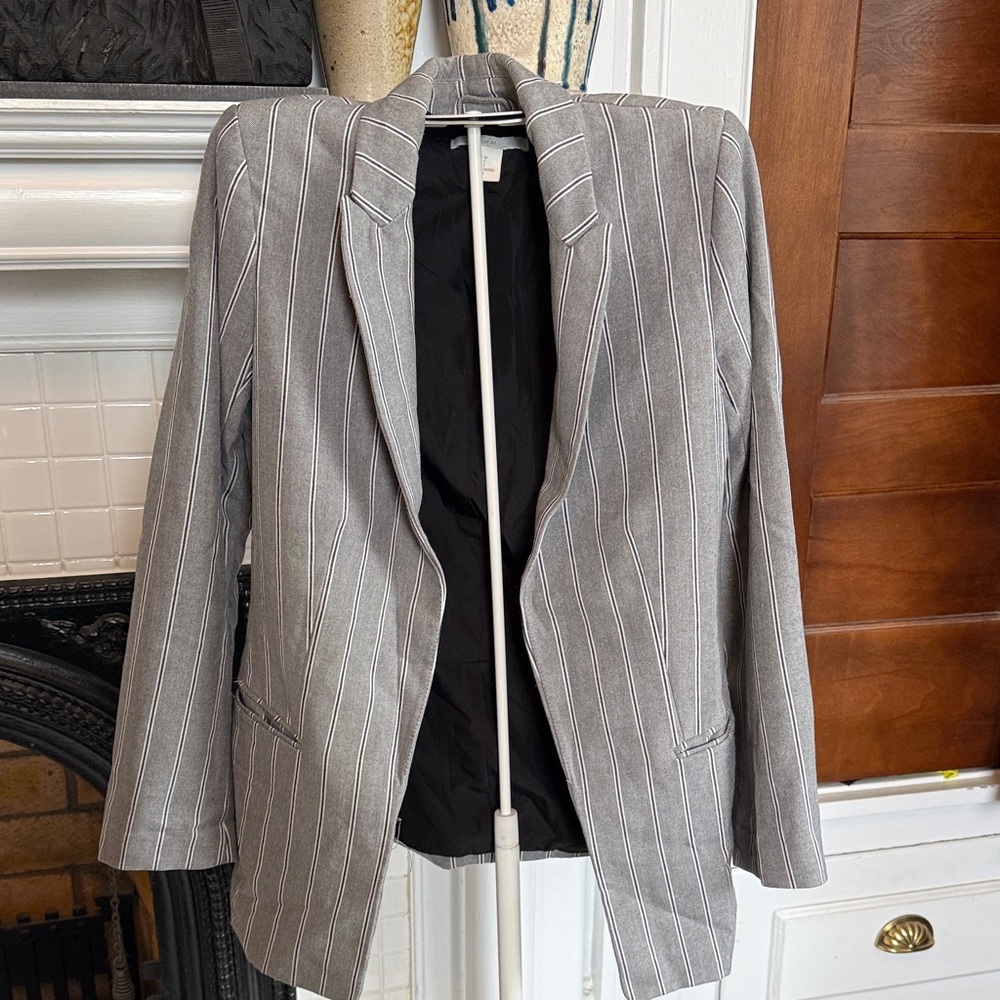 H&M Gray Striped Women's Blazer- worn about 3 times‎